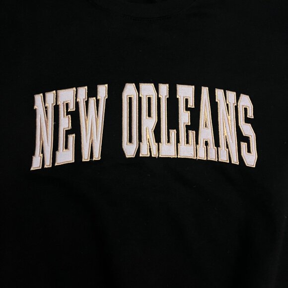 Black Crewneck Sweatshirt With "New Orleans" Print & Beige Arm Stripes small - Picture 2 of 6